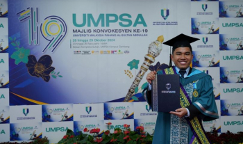 GRADUAN FTKKP RAIH ANUGERAH CANSELOR UMPSA