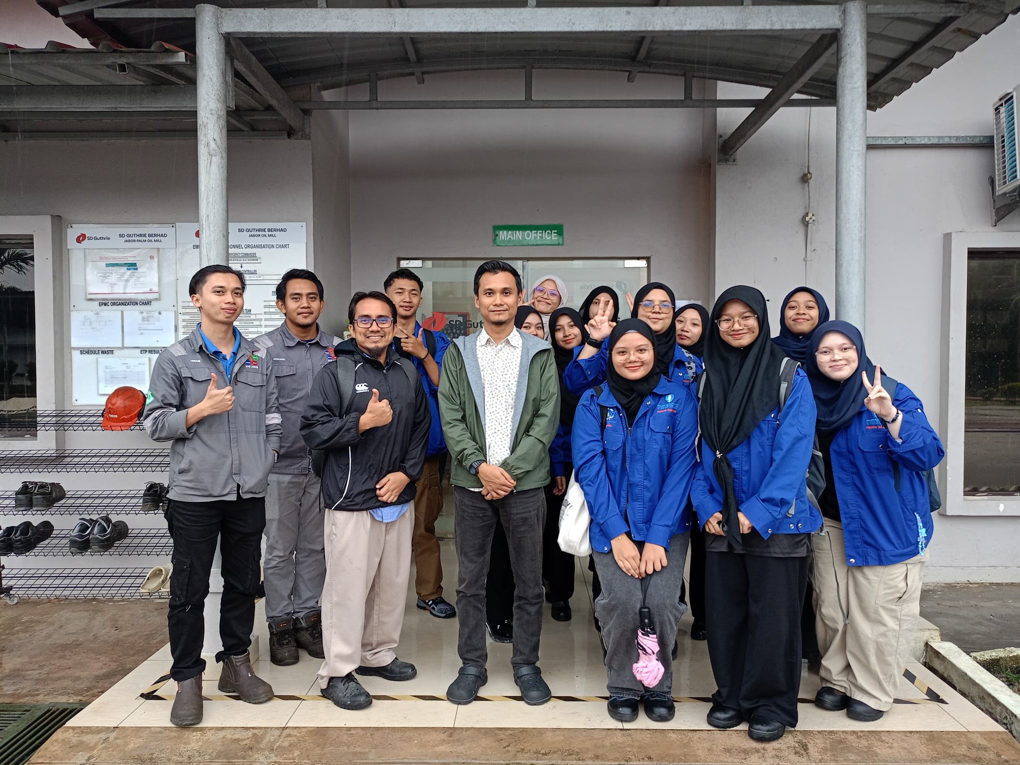 LAWATAN INDUSTRI PELAJAR DIPLOMA KEJURUTERAAN KIMIA (DRK) BAGI PROJEK INTEGRASI KURSUS DRK2362 PLANT COMMISIONING , START UP AND SHUTDOWN, DRK2372  PLANT SAFETY & HEALTH dan DRK2382 PLANT UTILITY