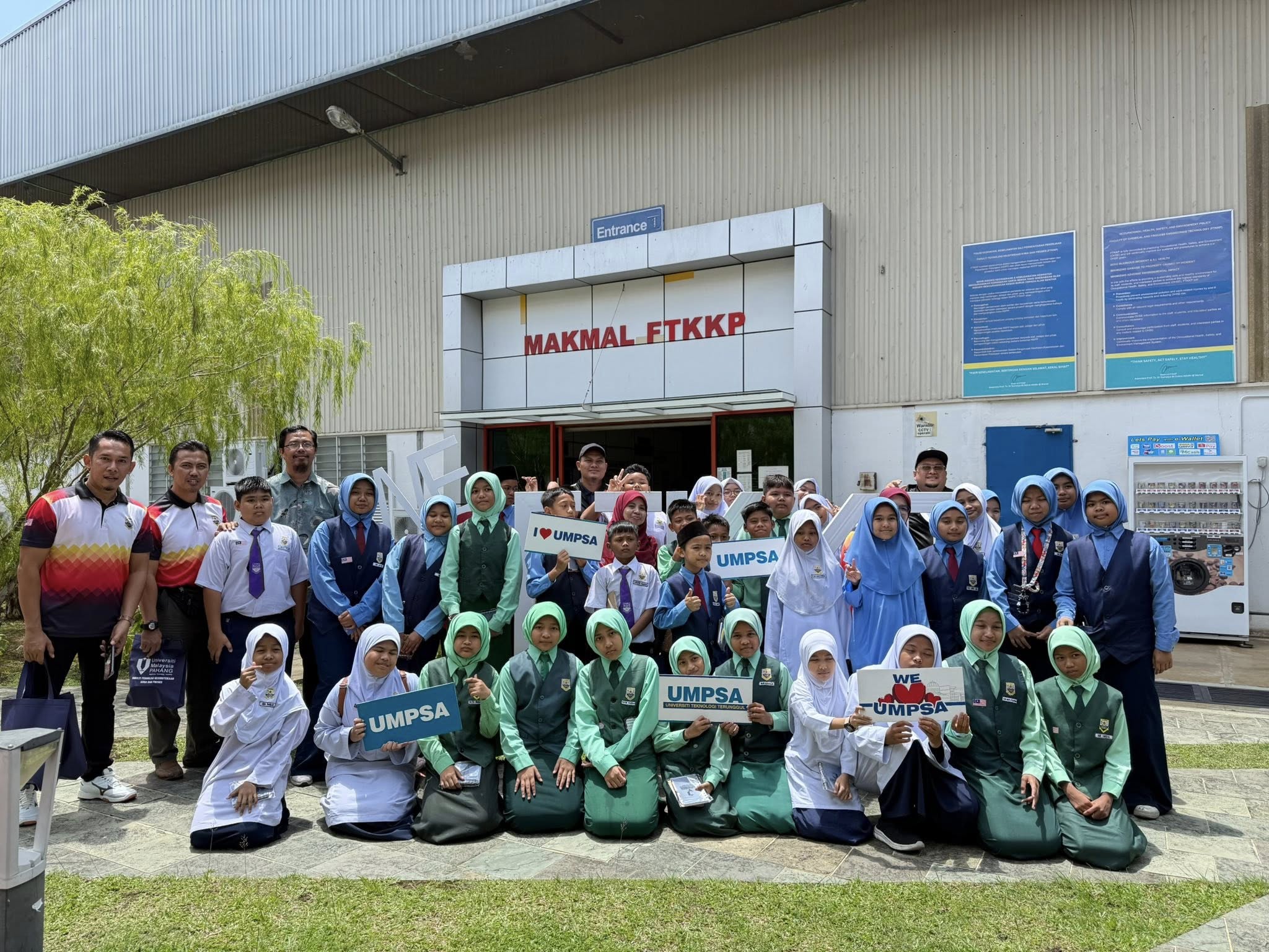 LAWATAN ILMU SK JENDERAK KE FTKKP UMPSA GAMBANG